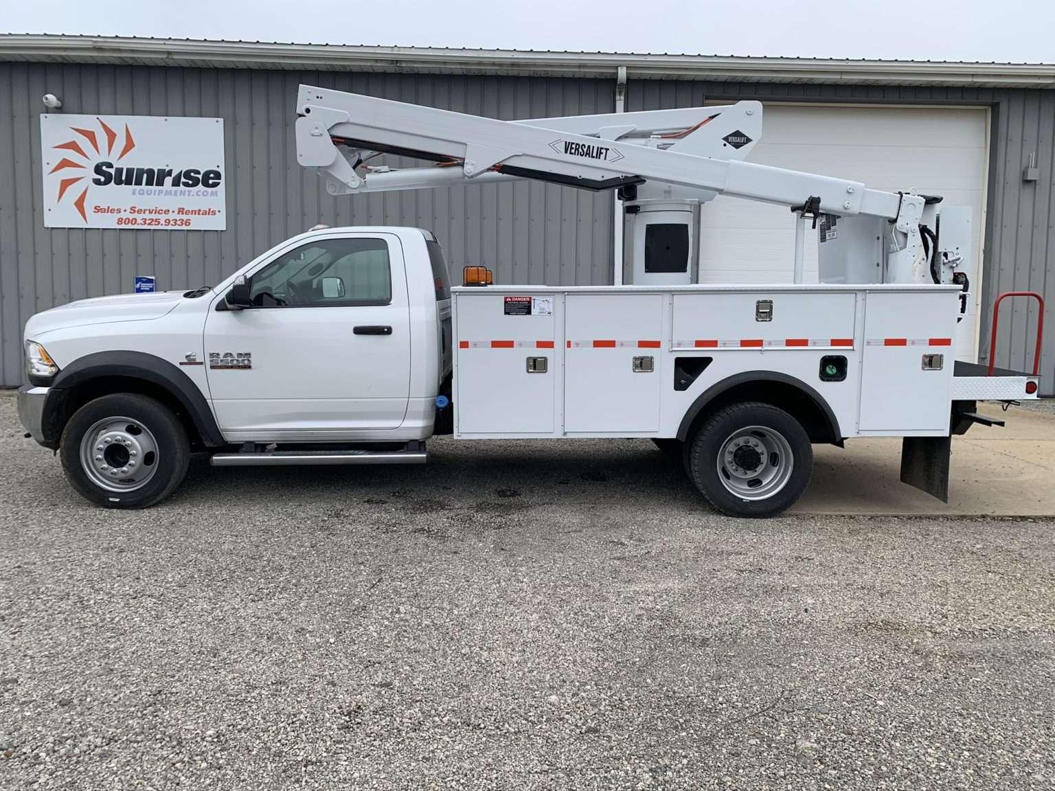 Used Bucket Trucks For Sale 30 To 45 Feet Sunrise Equipment