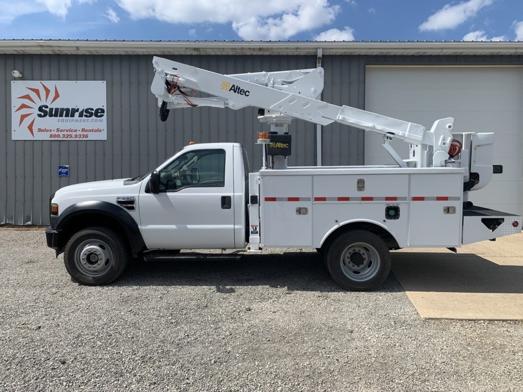 Used Bucket Trucks For Sale 30 To 45 Feet Sunrise Equipment