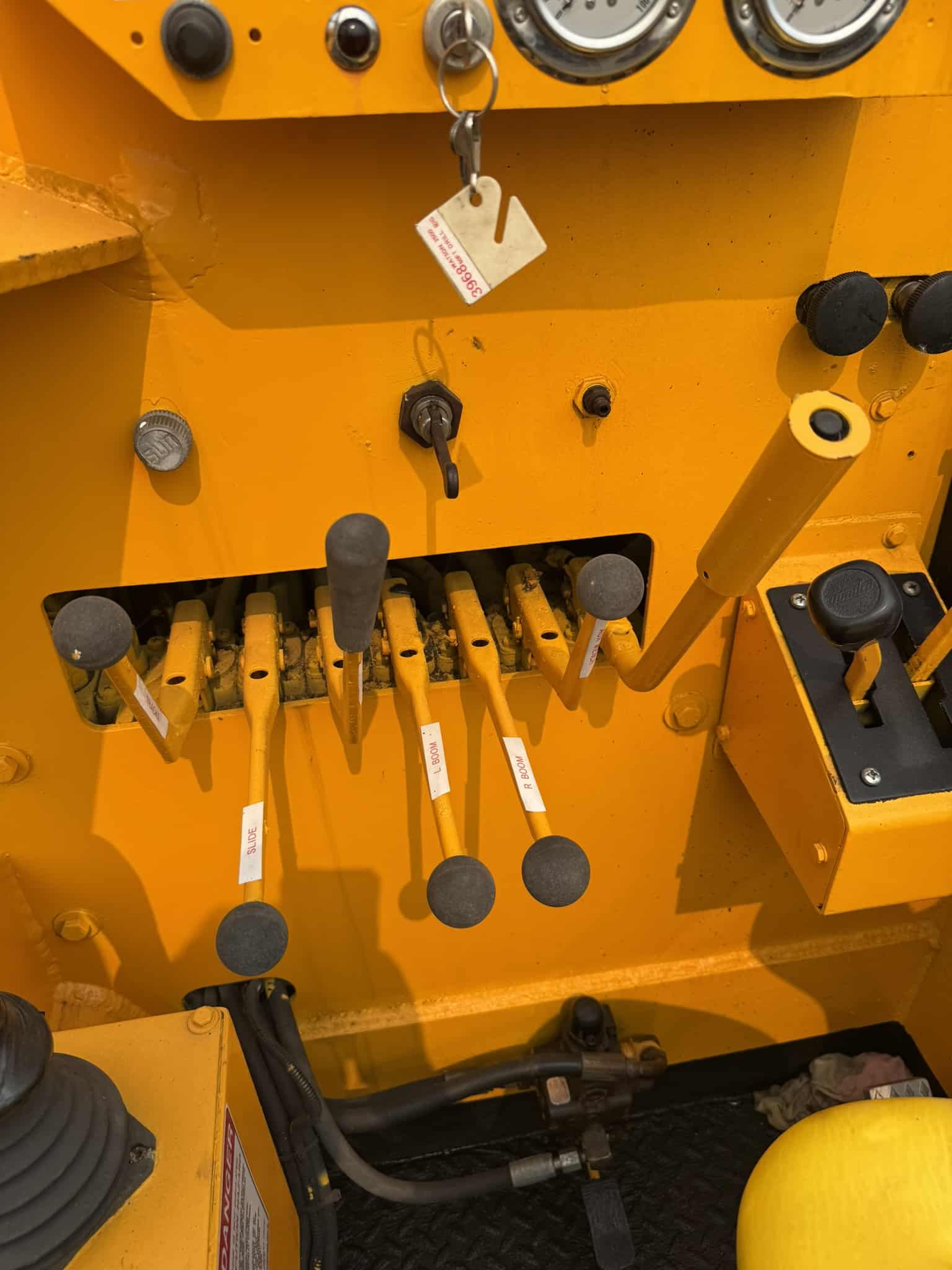 60' Watson 2500CM Tracked Pressure Digger - Image 13