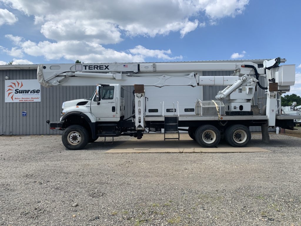 110' TEREX HIRANGER TM105 MATERIAL HANDLING BUCKET TRUCK
