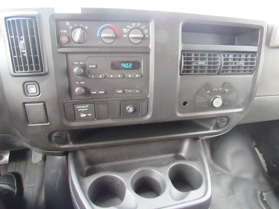 2005 CHEVROLET 3500 EXPRESS VAN - Sunrise Equipment