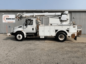 45′ ALTEC DM45TR ON A 2004 INTERNATIONAL 4400 4×2