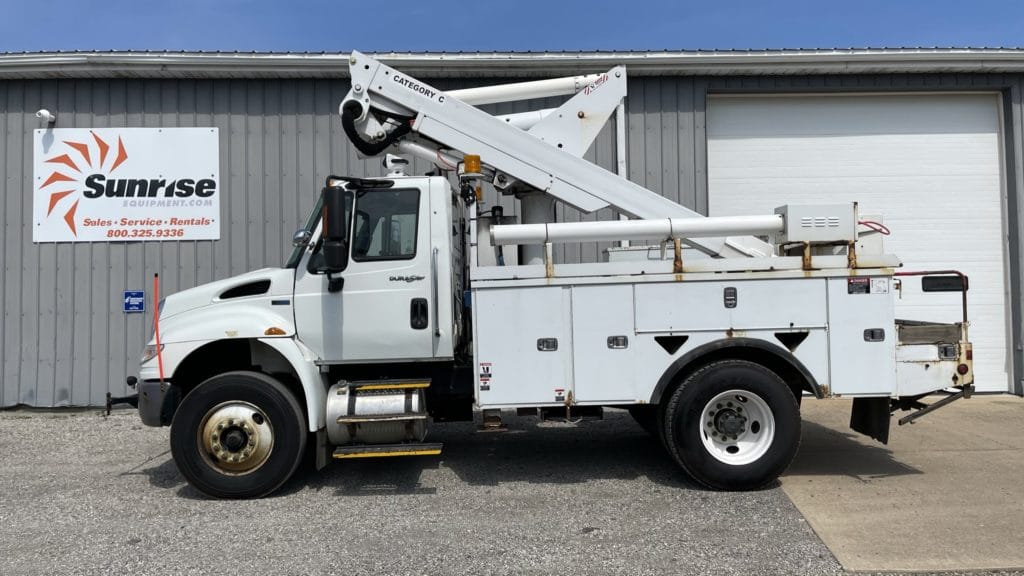 Used Bucket Trucks For Sale 30 To 45 Feet Sunrise Equipment