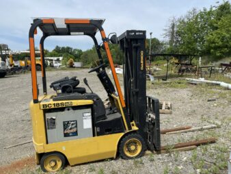 DAEWOO BC18S ELECTRIC FORKLIFT 2700 LBS CAPACITY