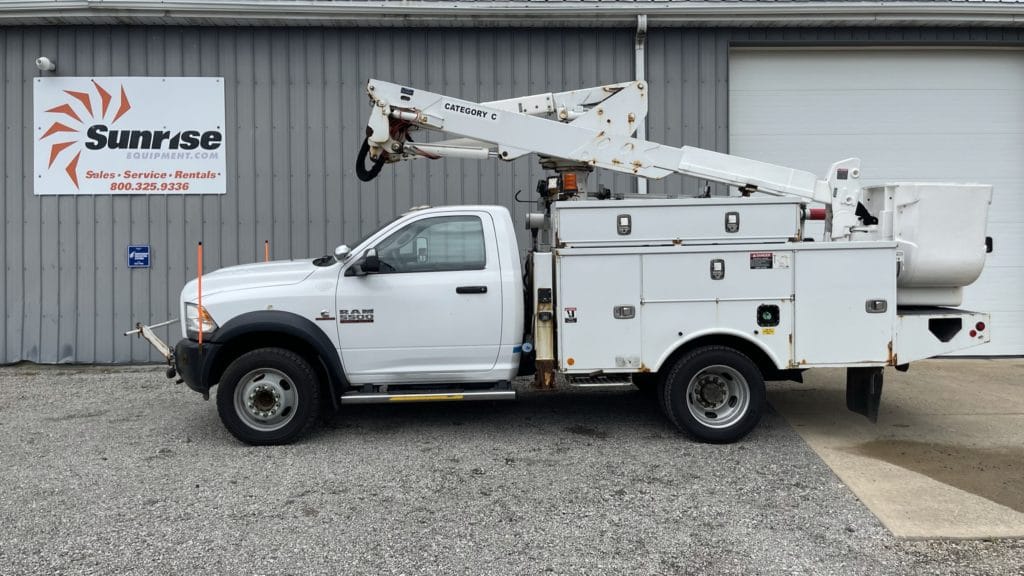 Used Bucket Trucks For Sale 30 To 45 Feet Sunrise Equipment