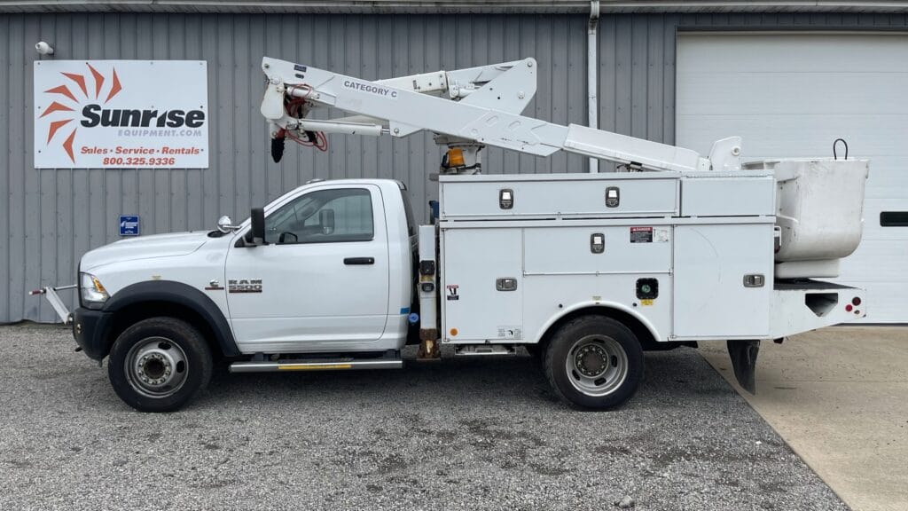 Used Bucket Trucks For Sale 30 To 45 Feet Sunrise Equipment
