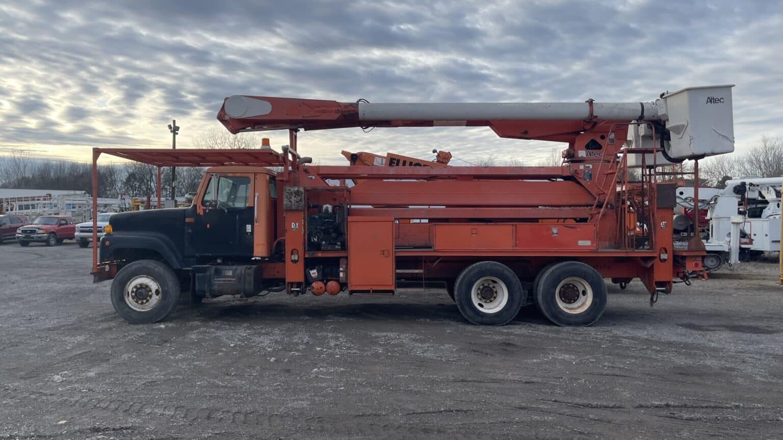 Atlec AM855 Bucket Truck #3657