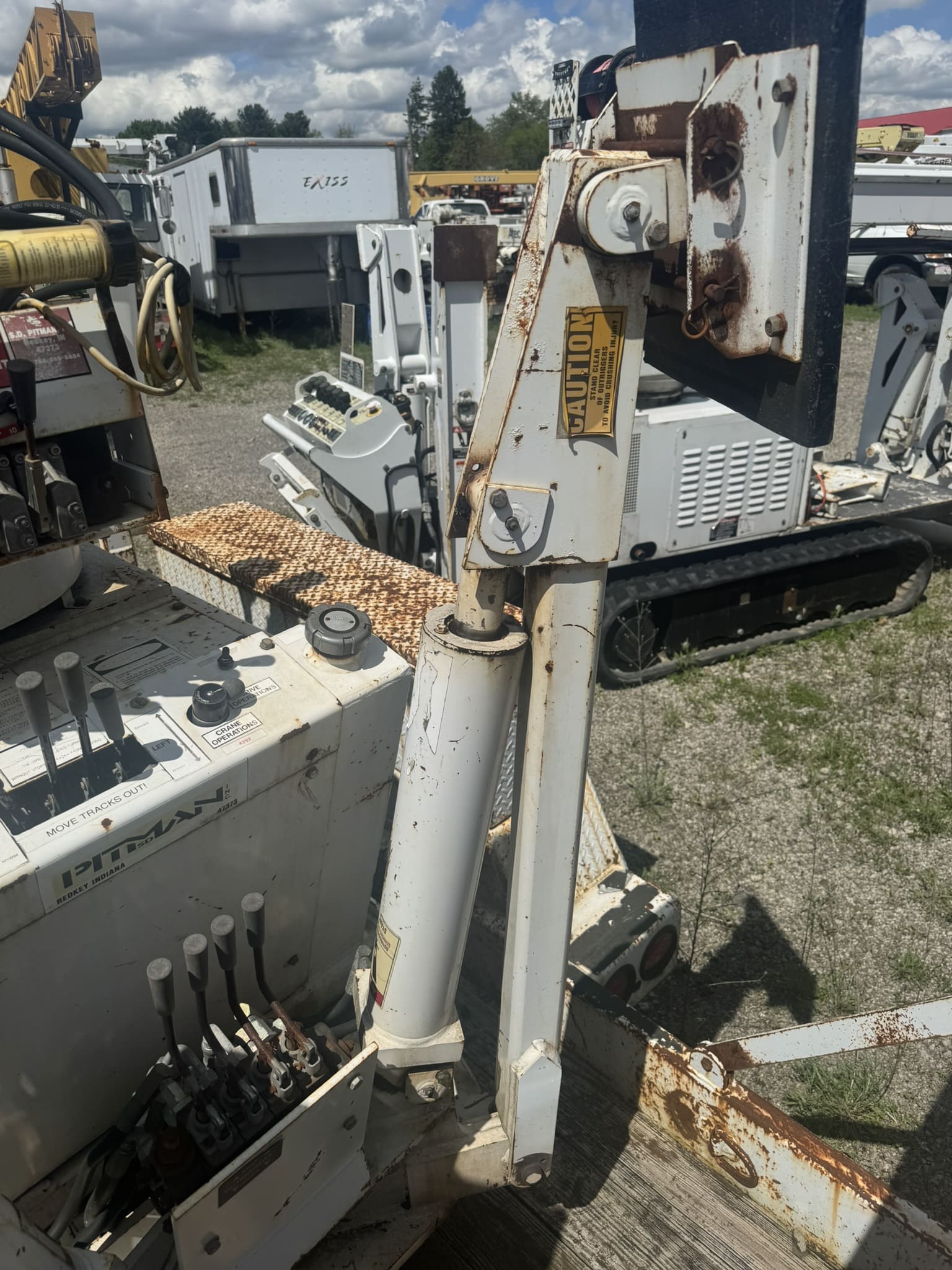 25' PITMAN HYDRALIFT 4000T DIGGER DERRICK ON A PITMAN PANTHER ALL-TERRAIN TRACK MACHINE - Image 28