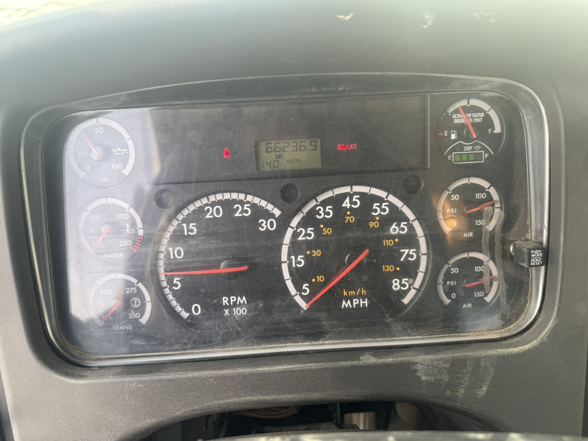 47' ALTEC DM47B-TR ON 2016 FREIGHTLINER M2 106 CHASSIS - Image 13