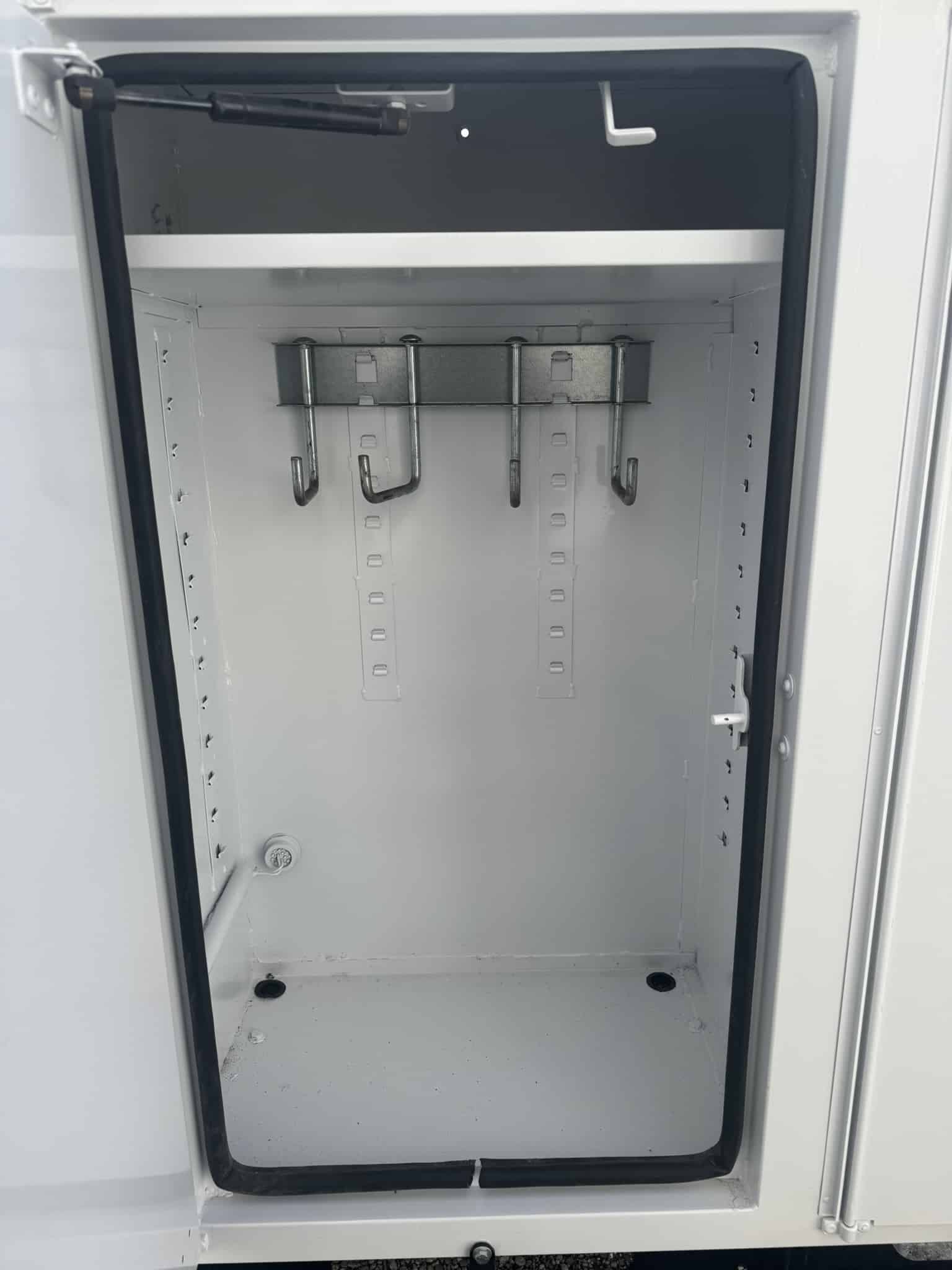 47' ALTEC DM47B-TR ON 2016 FREIGHTLINER M2 106 CHASSIS - Image 20