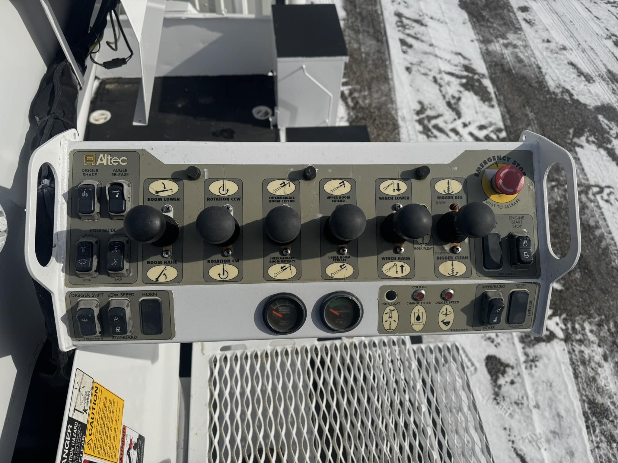 47' ALTEC DM47B-TR ON 2016 FREIGHTLINER M2 106 CHASSIS - Image 30