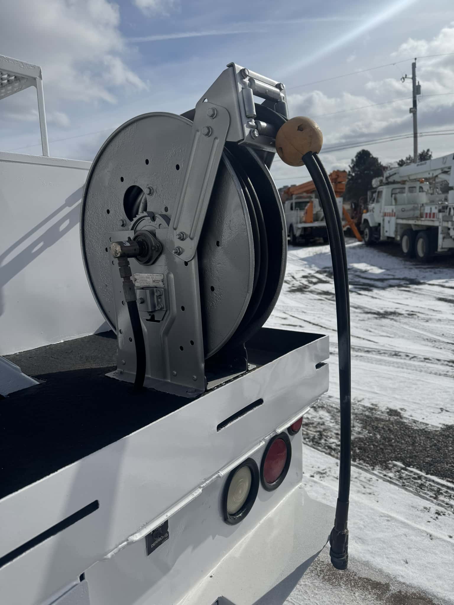 47' ALTEC DM47B-TR ON 2016 FREIGHTLINER M2 106 CHASSIS - Image 31