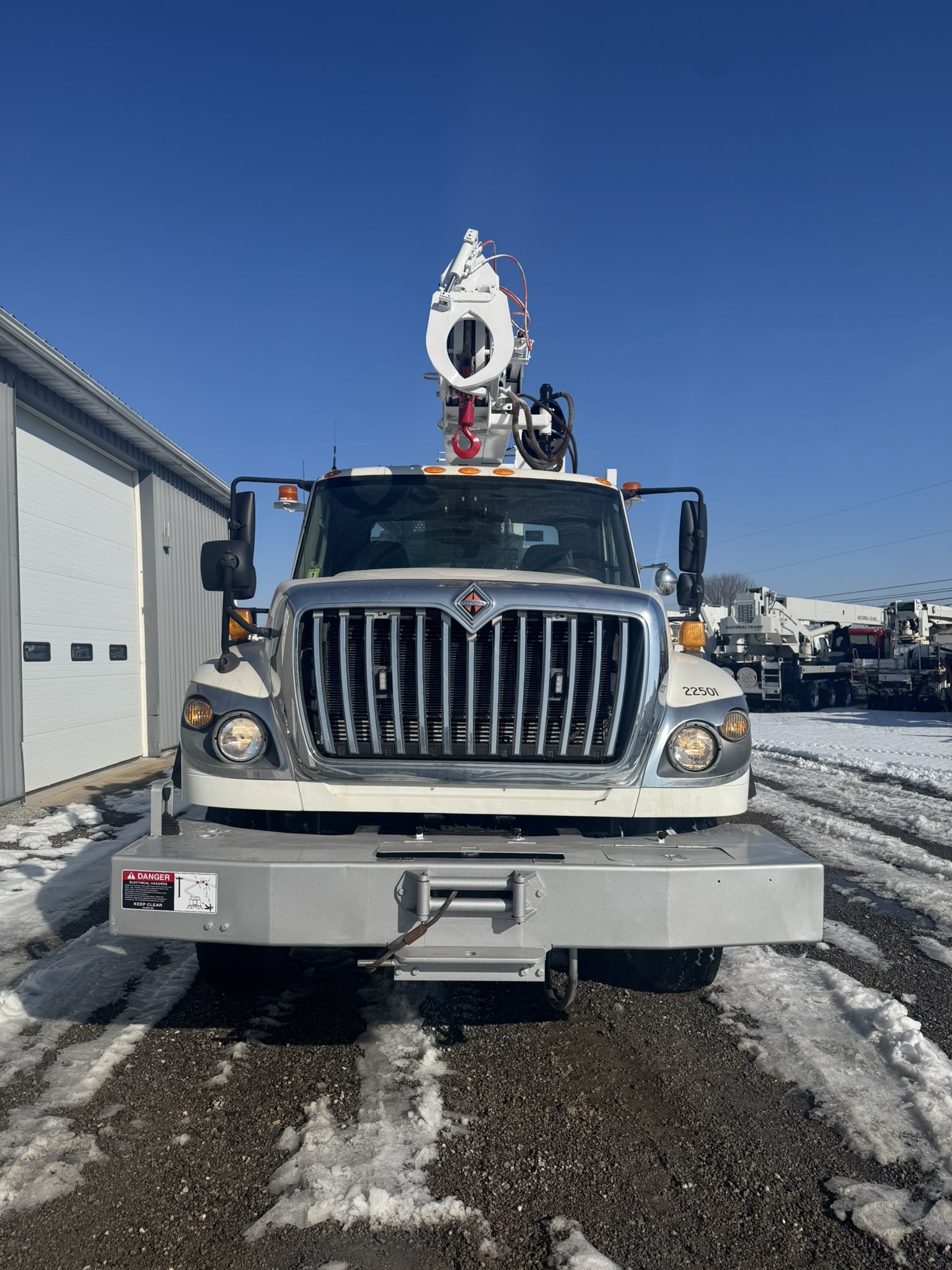 50' TEREX COMMANDER C5050 ON 2012 INTERNATIONAL 7600 SBA 6X4 CHASSIS WITH VANAIR AIR COMPRESSOR - Image 8