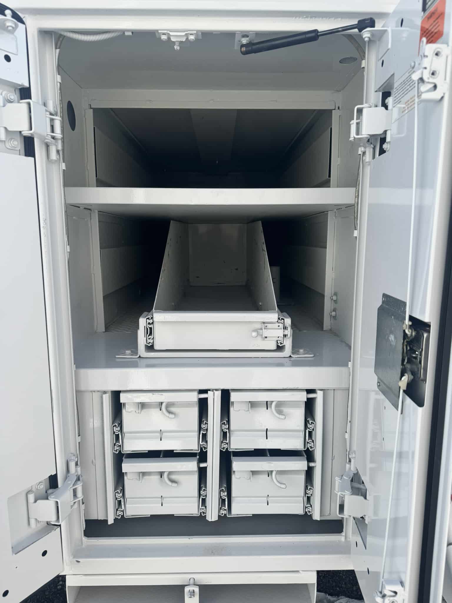 50' TEREX COMMANDER C5050 ON 2012 INTERNATIONAL 7600 SBA 6X4 CHASSIS WITH VANAIR AIR COMPRESSOR - Image 26