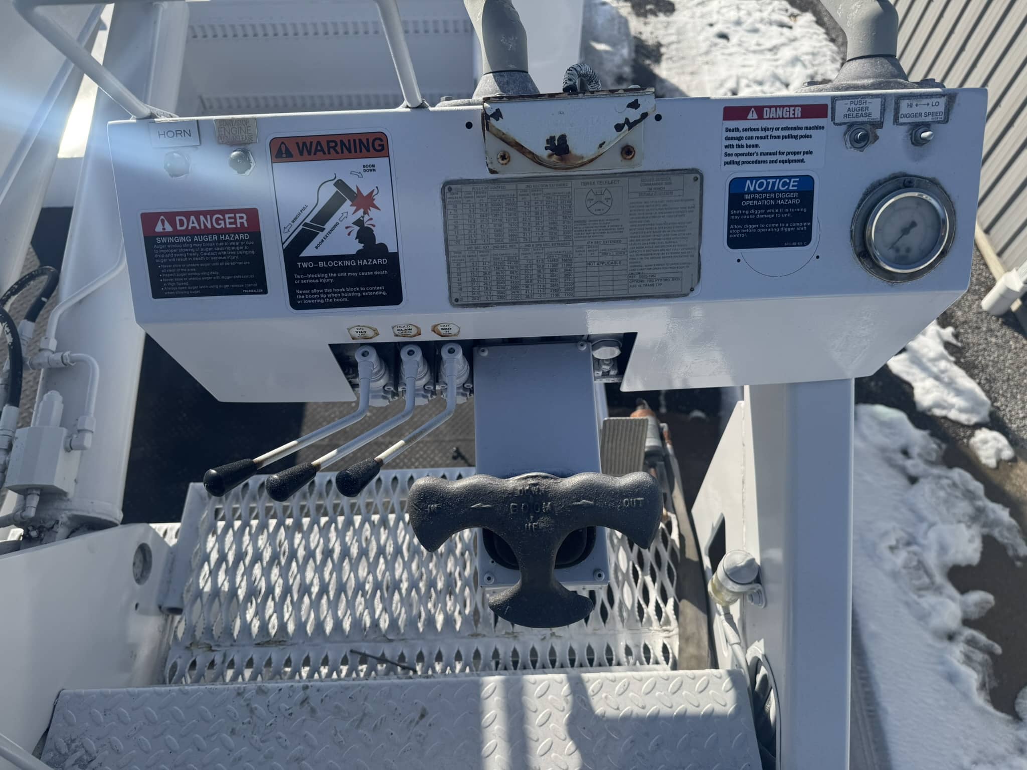 50' TEREX COMMANDER C5050 ON 2012 INTERNATIONAL 7600 SBA 6X4 CHASSIS WITH VANAIR AIR COMPRESSOR - Image 30