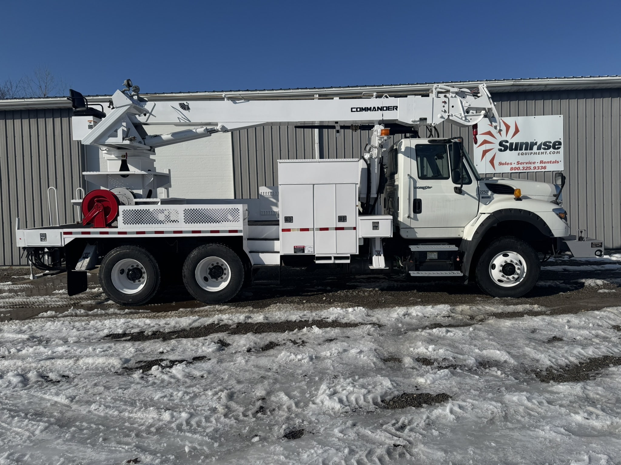 50' TEREX COMMANDER C5050 ON 2012 INTERNATIONAL 7600 SBA 6X4 CHASSIS WITH VANAIR AIR COMPRESSOR - Image 6