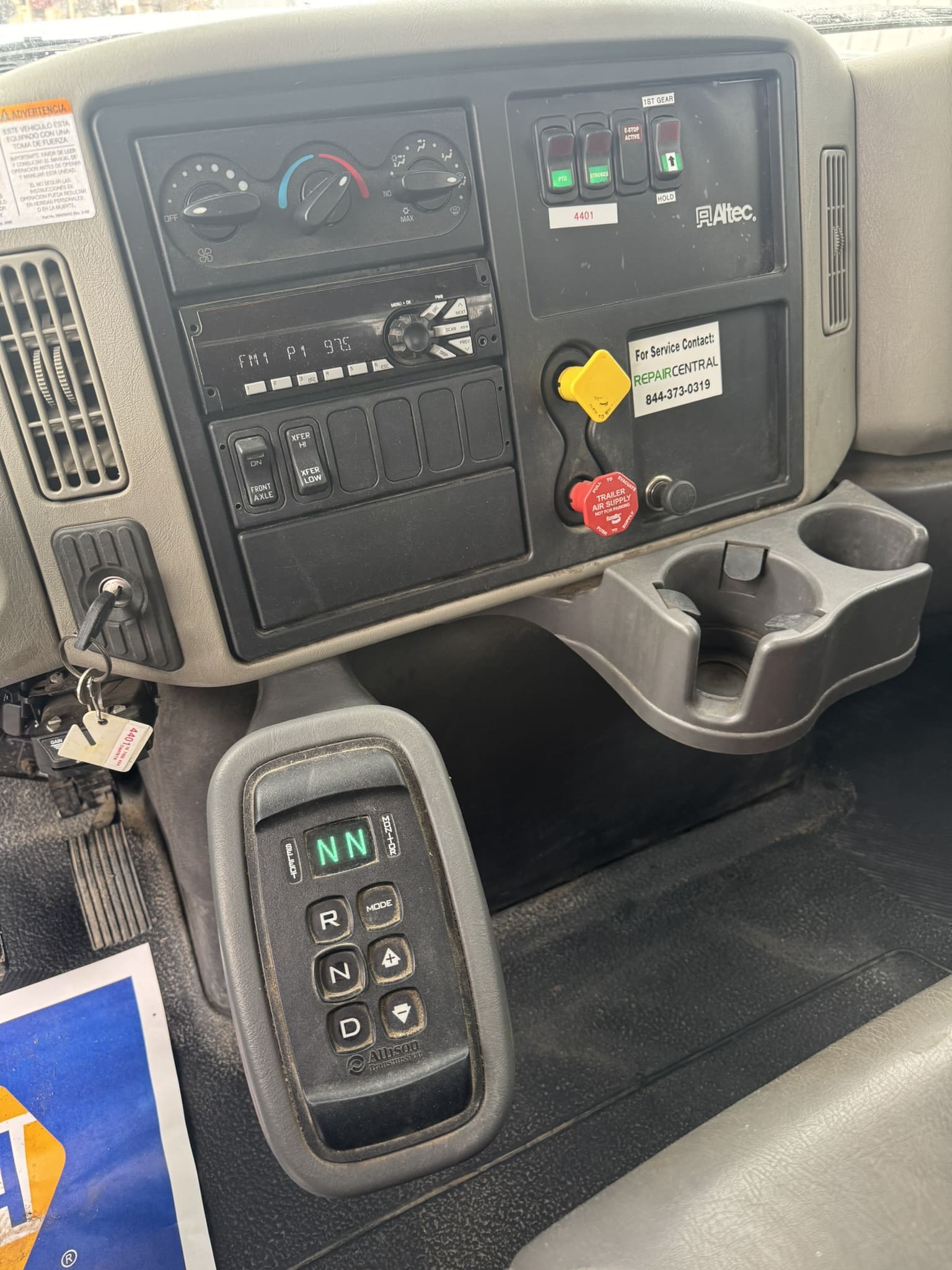 47' ALTEC DM47B-TR ON 2016 INTERNATIONAL 7300 4X4 CHASSIS - Image 15