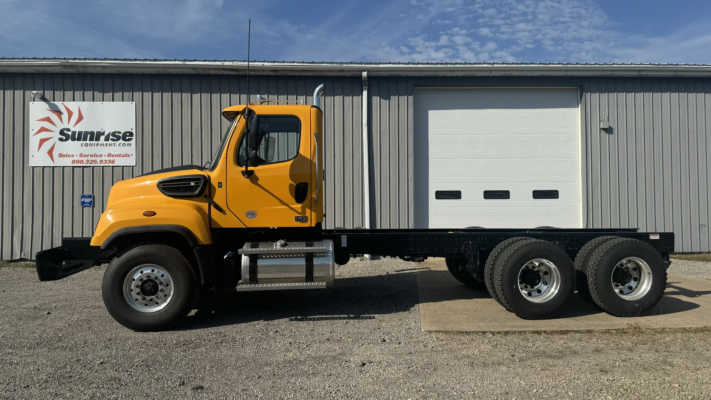 2025 FREIGHTLINER 114SD PLUS 6x4 CAB & CHASSIS Sunrise Equipment