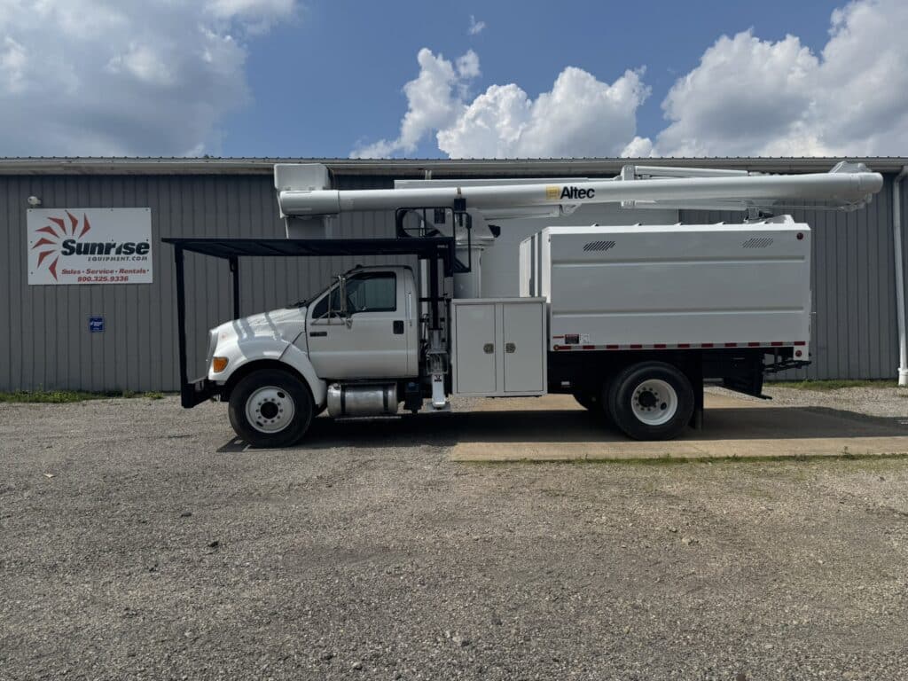 61' ALTEC LRV756 ON 2013 FORD F750 FORESTRY TRUCK - Sunrise Equipment