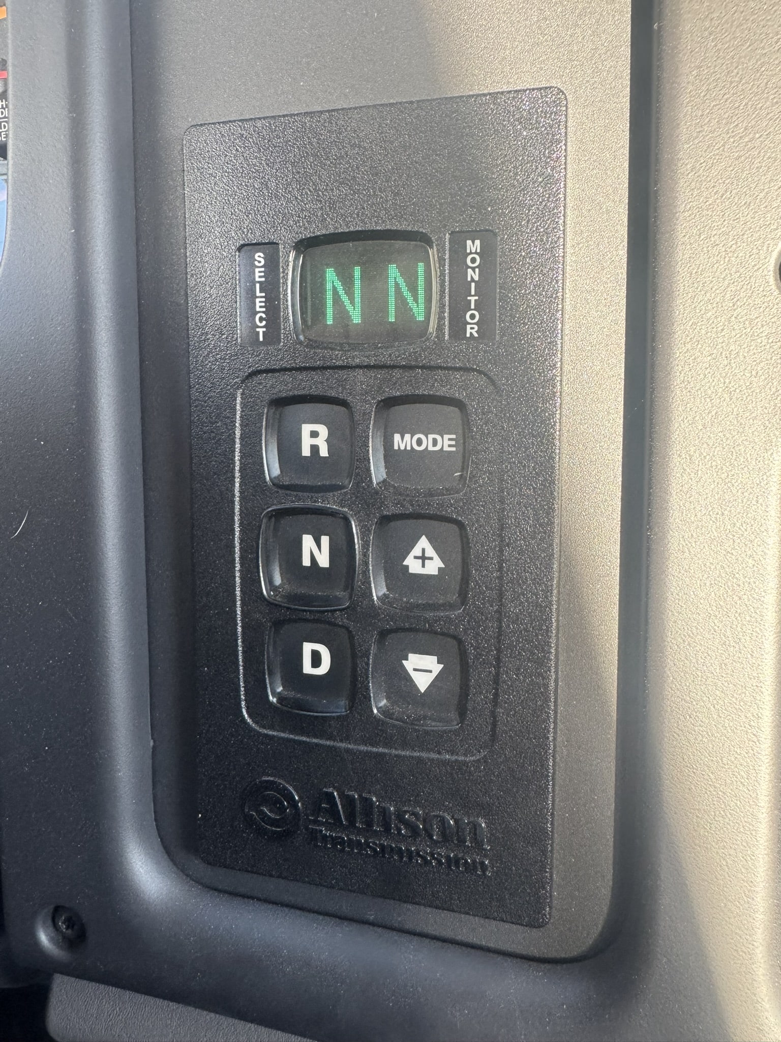 47' ALTEC DC47TR DIGGER DERRICK ON 2024 FREIGHTLINER M2 106 CHASSIS- UNDER 600 MILES SINCE NEW- FRESH INDEPENDENT BOOM CERTIFICATION - Image 15