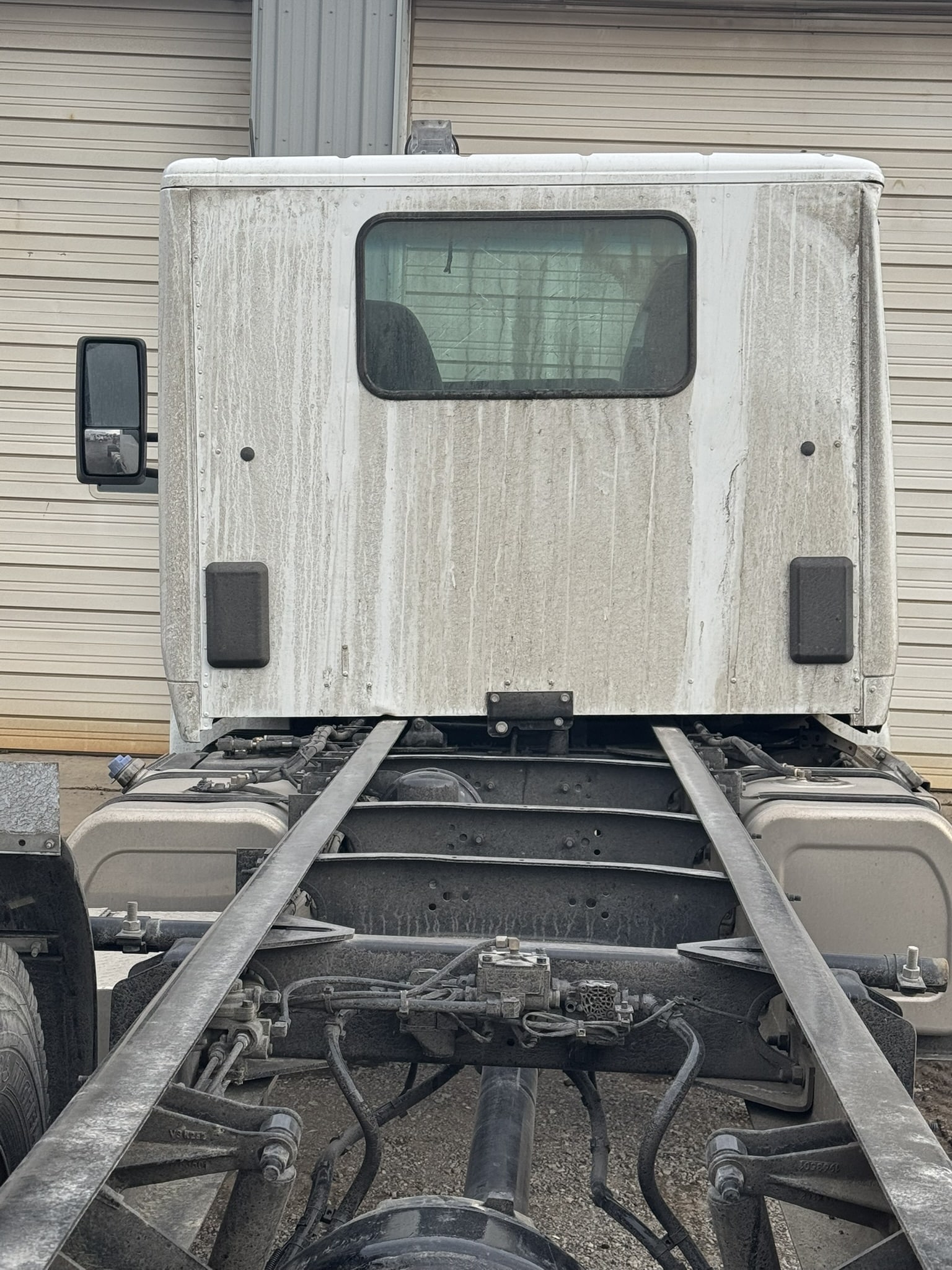 2025 KENWORTH T-280 CAB & CHASSIS - Image 4