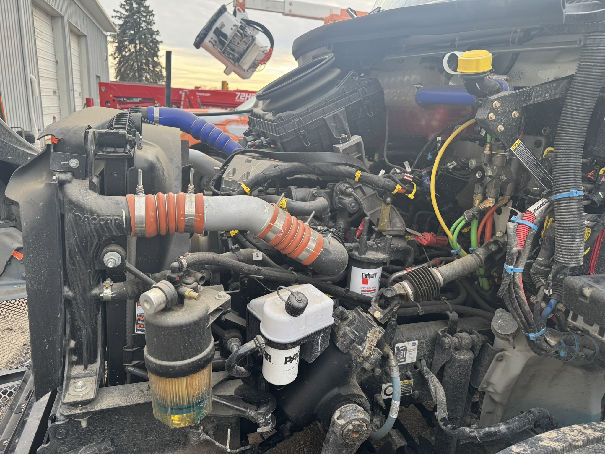 2025 KENWORTH T-280 CAB & CHASSIS - Image 22