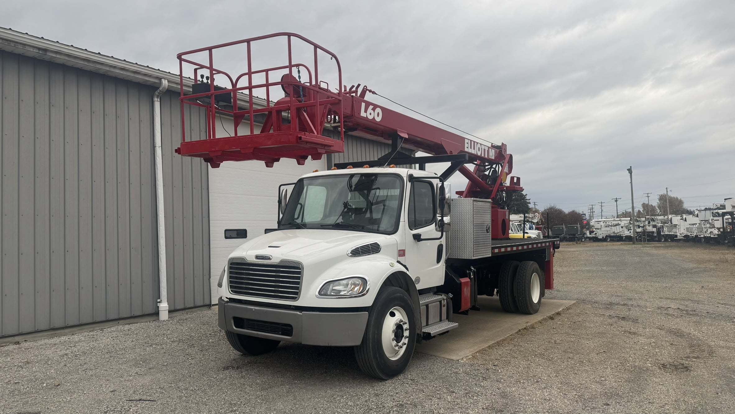 ELLIOTT L60R ON 2014 FREIGHTLINER M2-106 CHASSIS - Image 2
