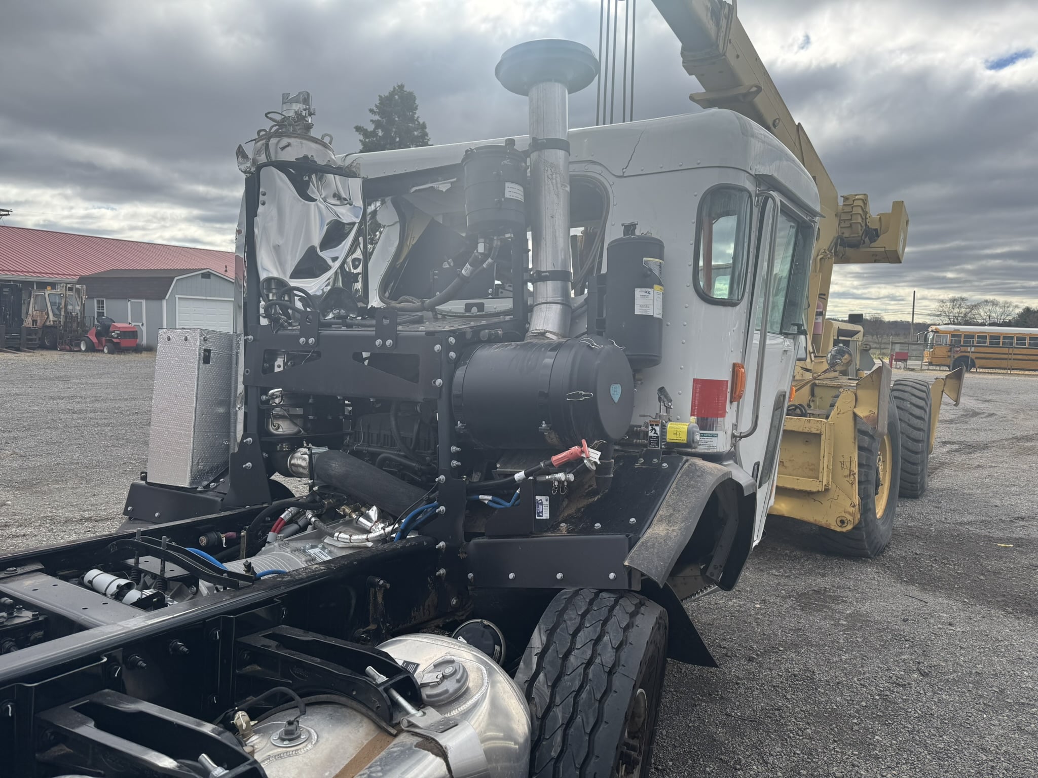 2025 KENWORTH L-770 & 2025 PETERBILT PB520 TRUCKS/PARTS - Image 29