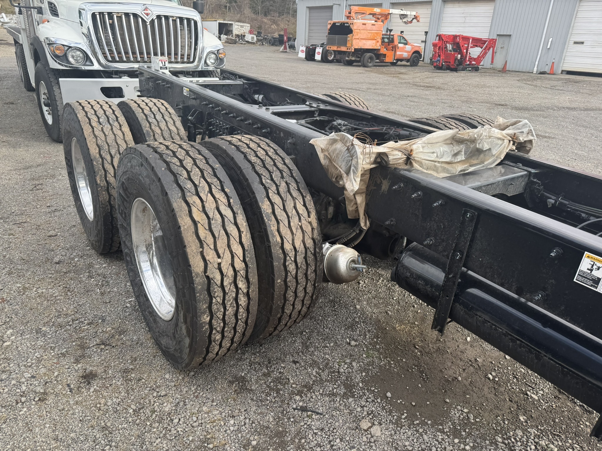 2025 KENWORTH L-770 & 2025 PETERBILT PB520 TRUCKS/PARTS - Image 30