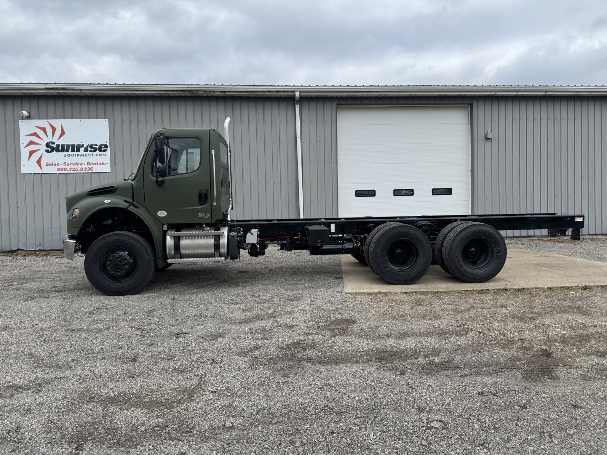 2026 FREIGHTLINER M2 106 PLUS 6X6 CAB & CHASSIS - Image 2