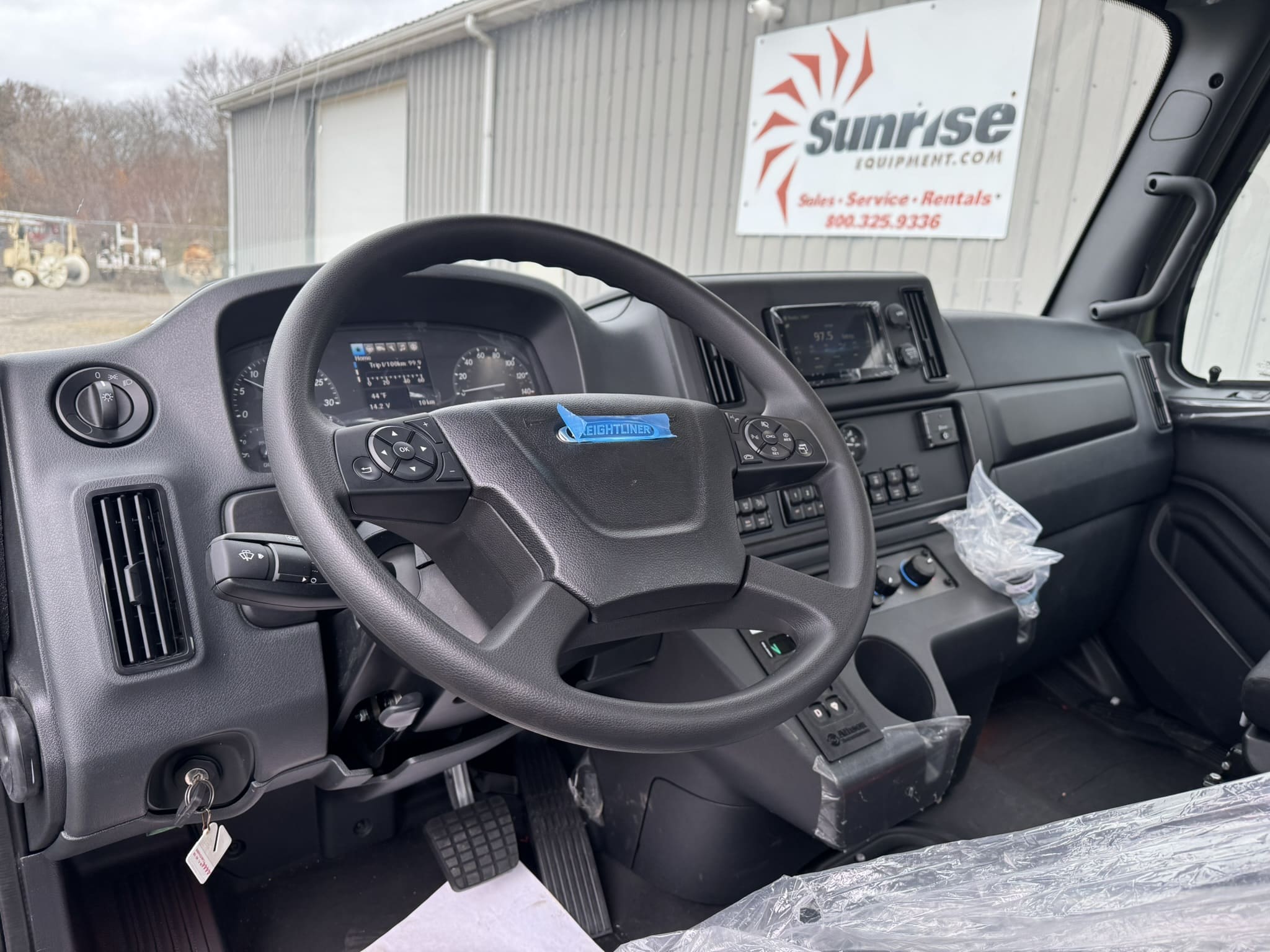 2026 FREIGHTLINER M2 106 PLUS 6X6 CAB & CHASSIS - Image 8