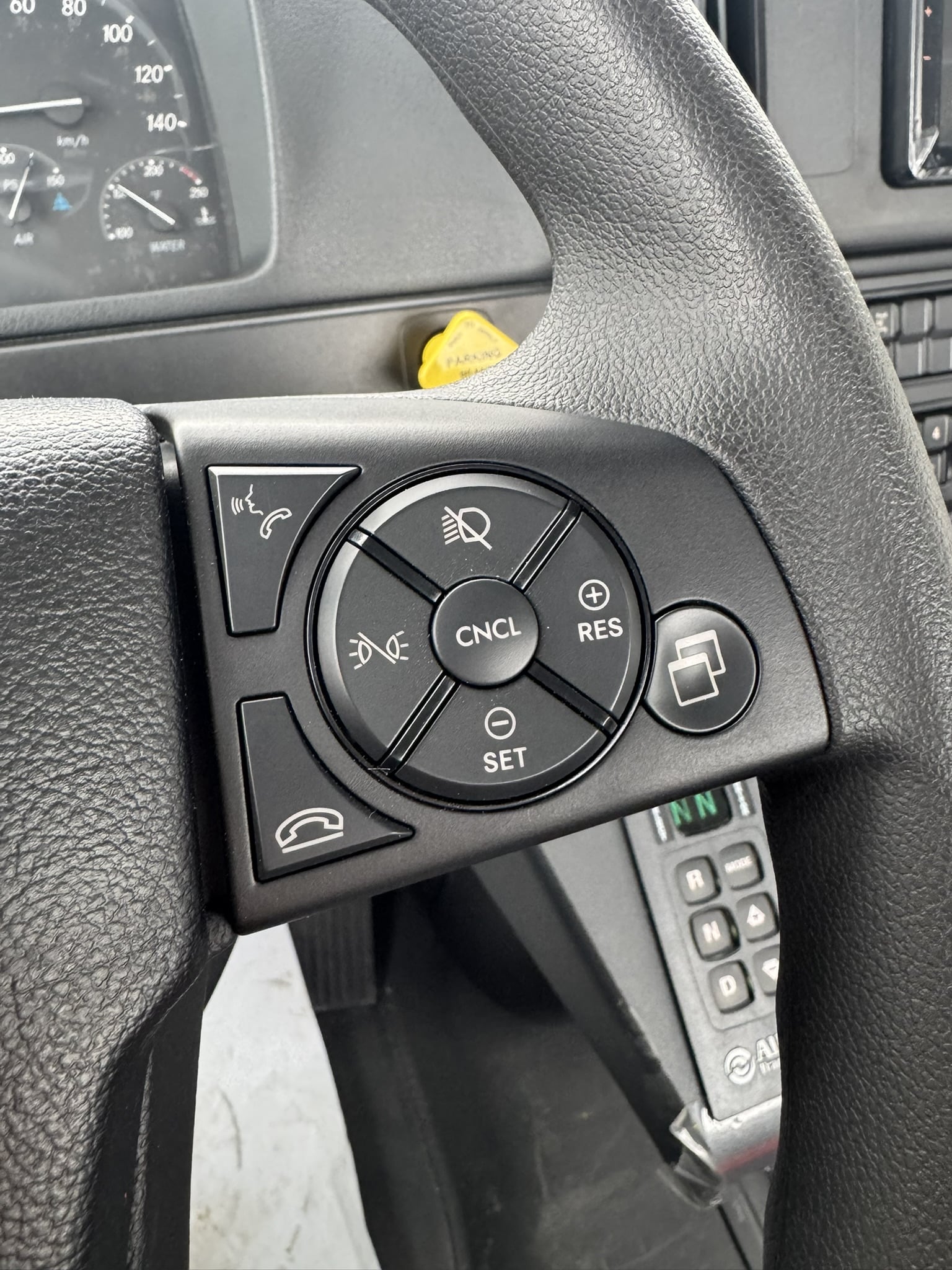 2026 FREIGHTLINER M2 106 PLUS 6X6 CAB & CHASSIS - Image 11