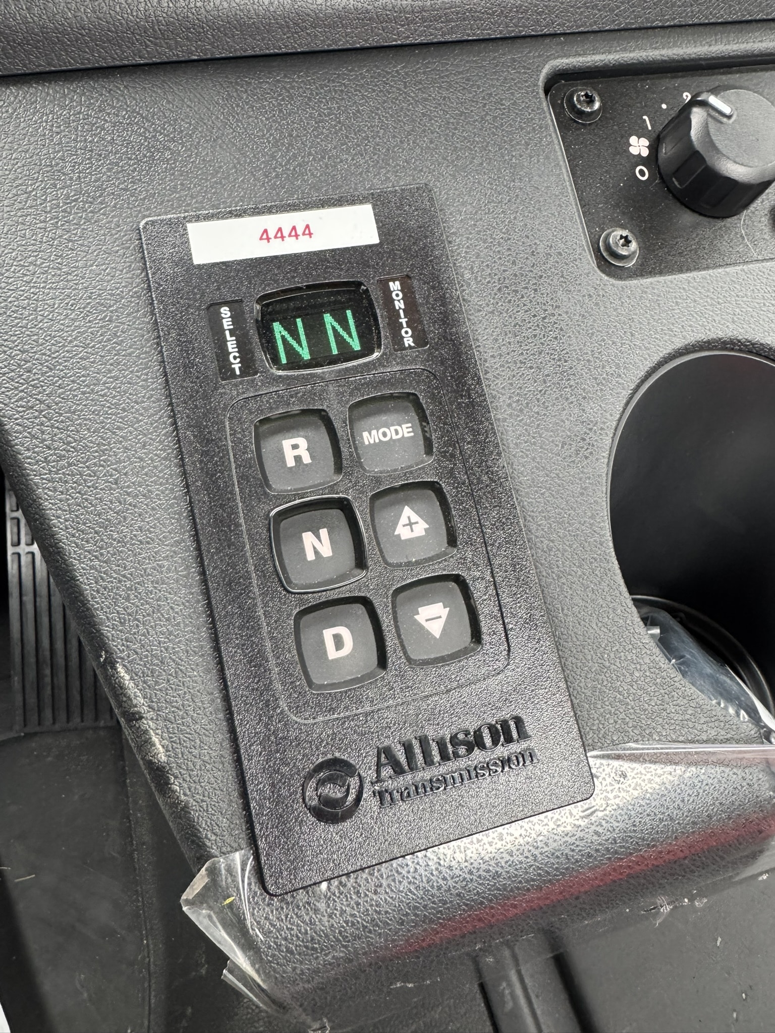 2026 FREIGHTLINER M2 106 PLUS 6X6 CAB & CHASSIS - Image 14