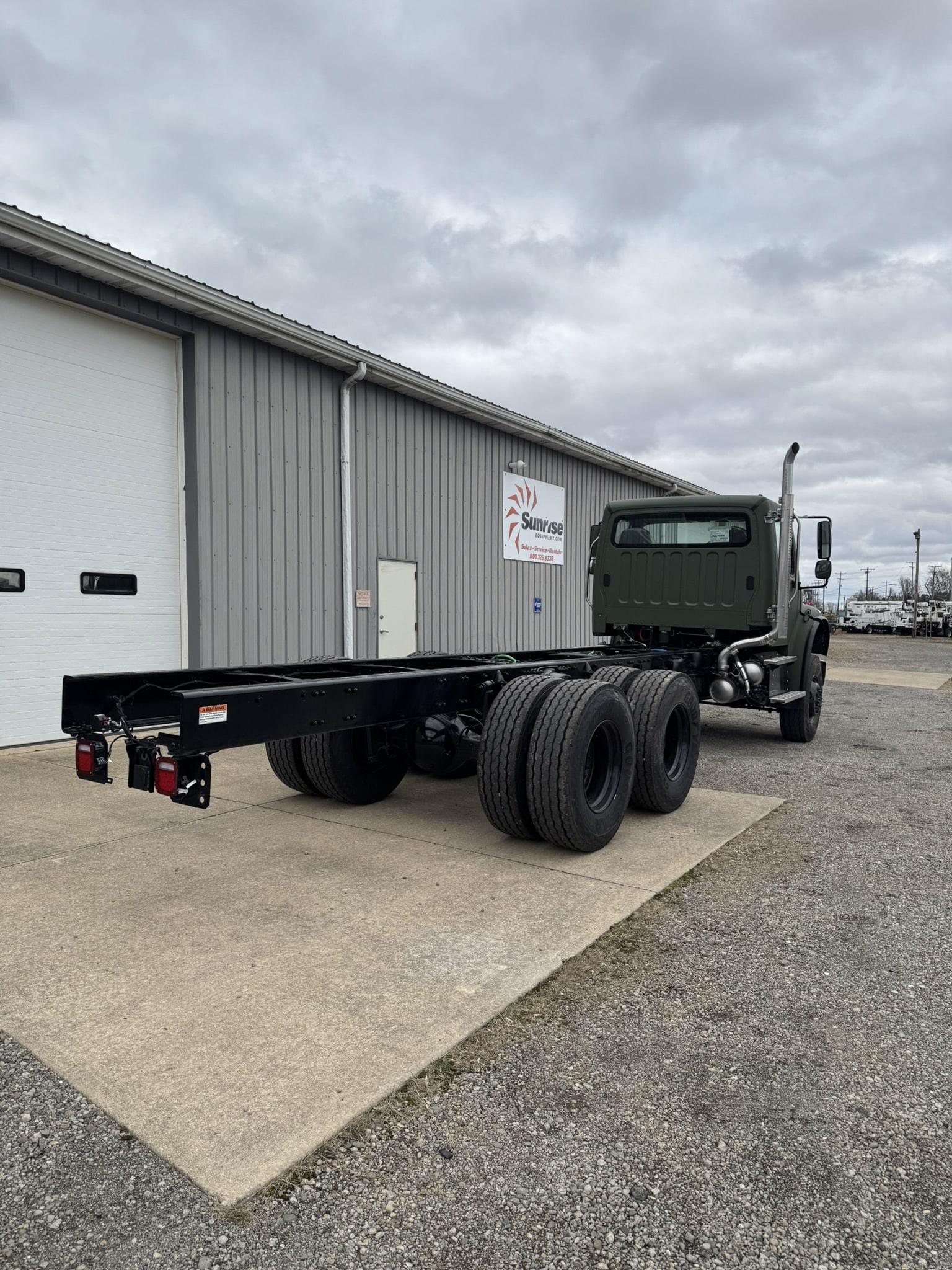 2026 FREIGHTLINER M2 106 PLUS 6X6 CAB & CHASSIS - Image 20