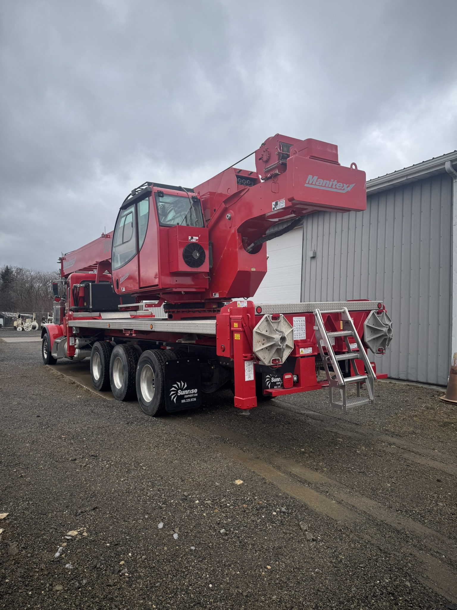 50 TON MANITEX 50155 CRANE ON A 2014 PETERBILT 367 CHASSIS- 155' BOOM - Image 4