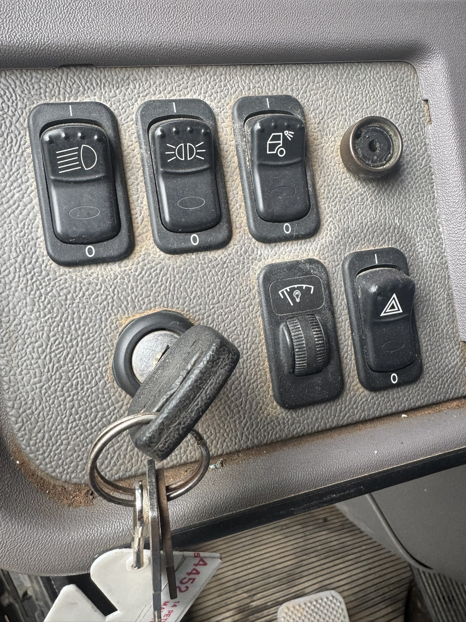 50 TON MANITEX 50155 CRANE ON A 2014 PETERBILT 367 CHASSIS- 155' BOOM - Image 13