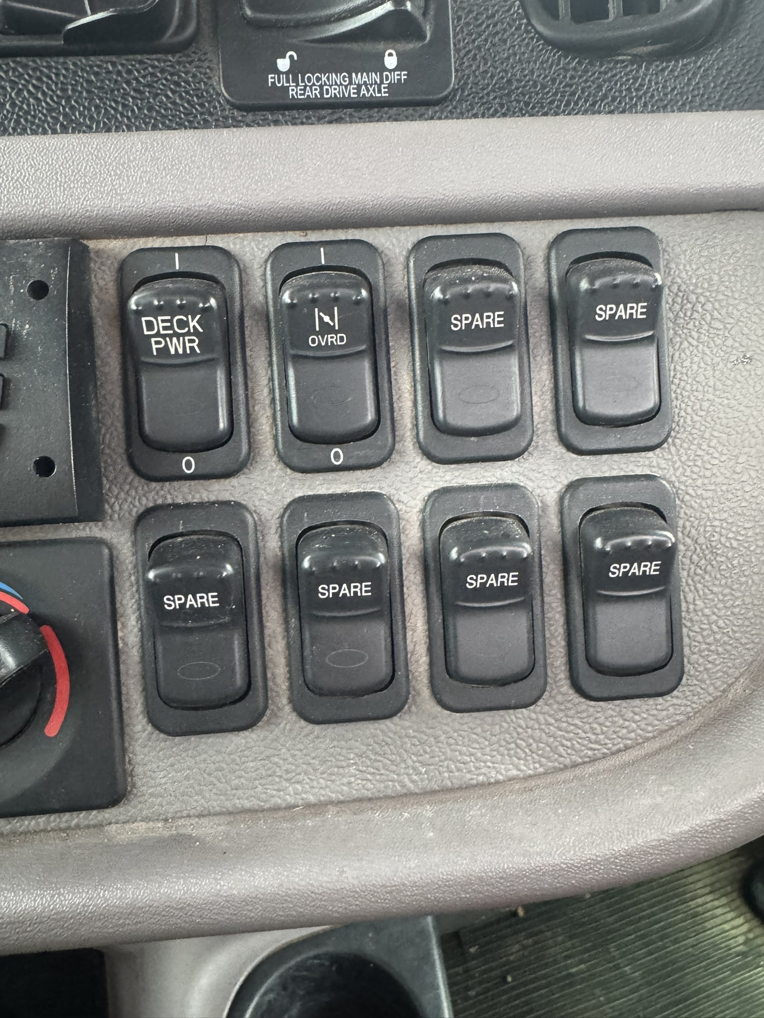 50 TON MANITEX 50155 CRANE ON A 2014 PETERBILT 367 CHASSIS- 155' BOOM - Image 20