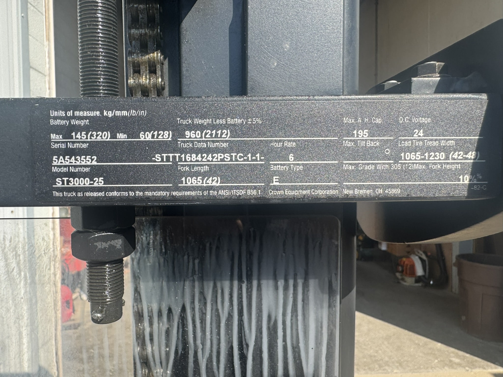 2016 CROWN ST3000-25 WALKING ELECTRIC PALLET STACKER- 2,500 LBS CAPACITY-LESS THAN 50 HOURS - Image 20