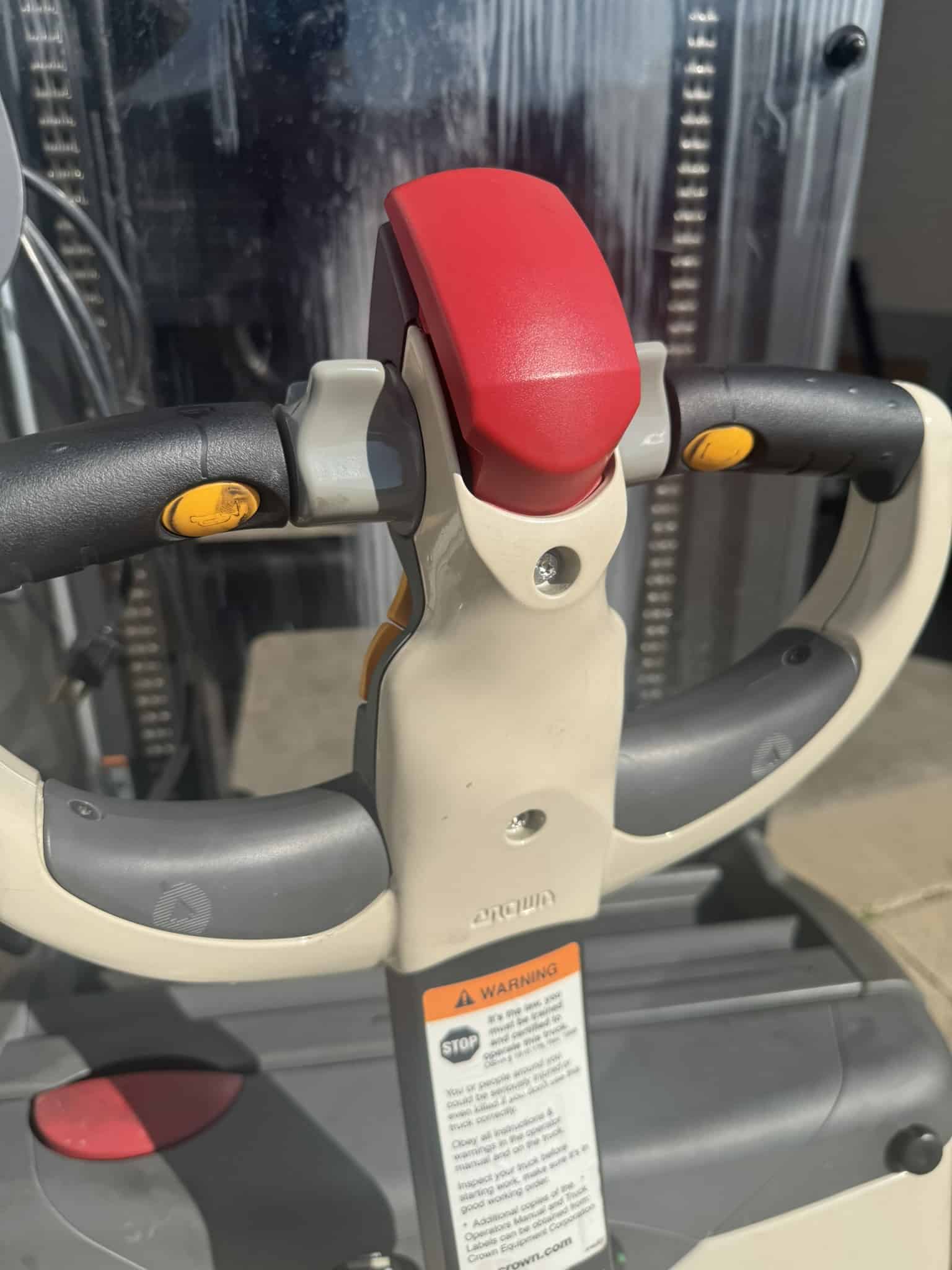 2016 CROWN ST3000-25 WALKING ELECTRIC PALLET STACKER- 2,500 LBS CAPACITY-LESS THAN 50 HOURS - Image 22