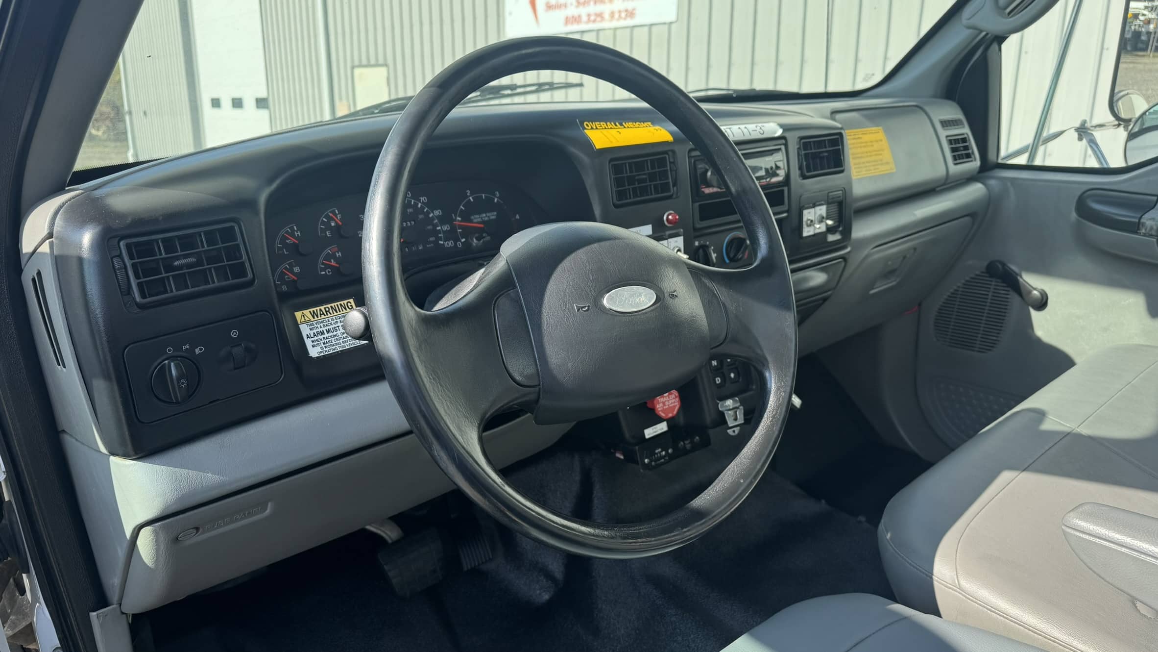 60' VERSALIFT VO355XMHI ON 2010 FORD F750 4X2 CHASSIS - Image 12