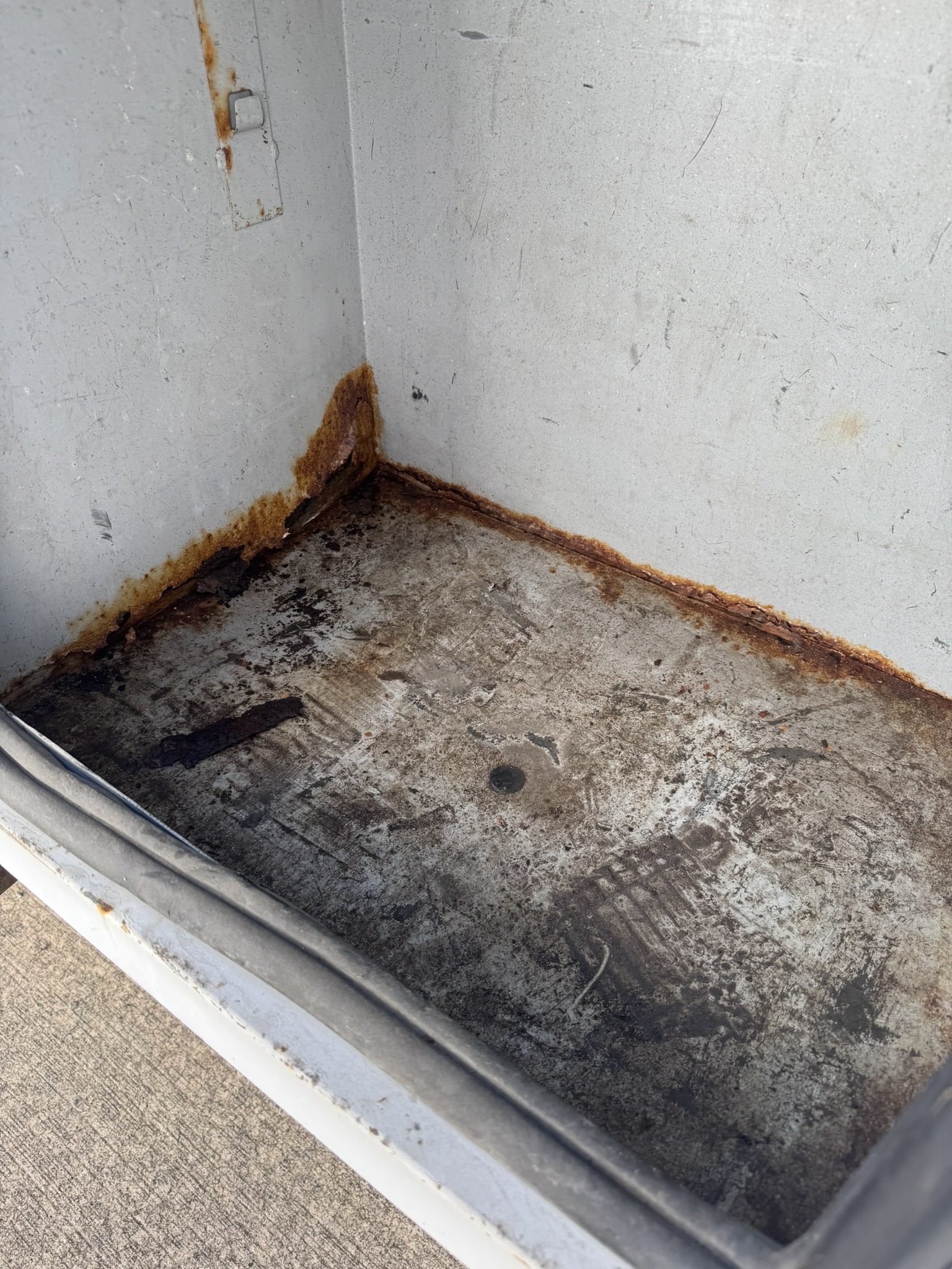 60' VERSALIFT VO355XMHI ON 2010 FORD F750 4X2 CHASSIS - Image 32