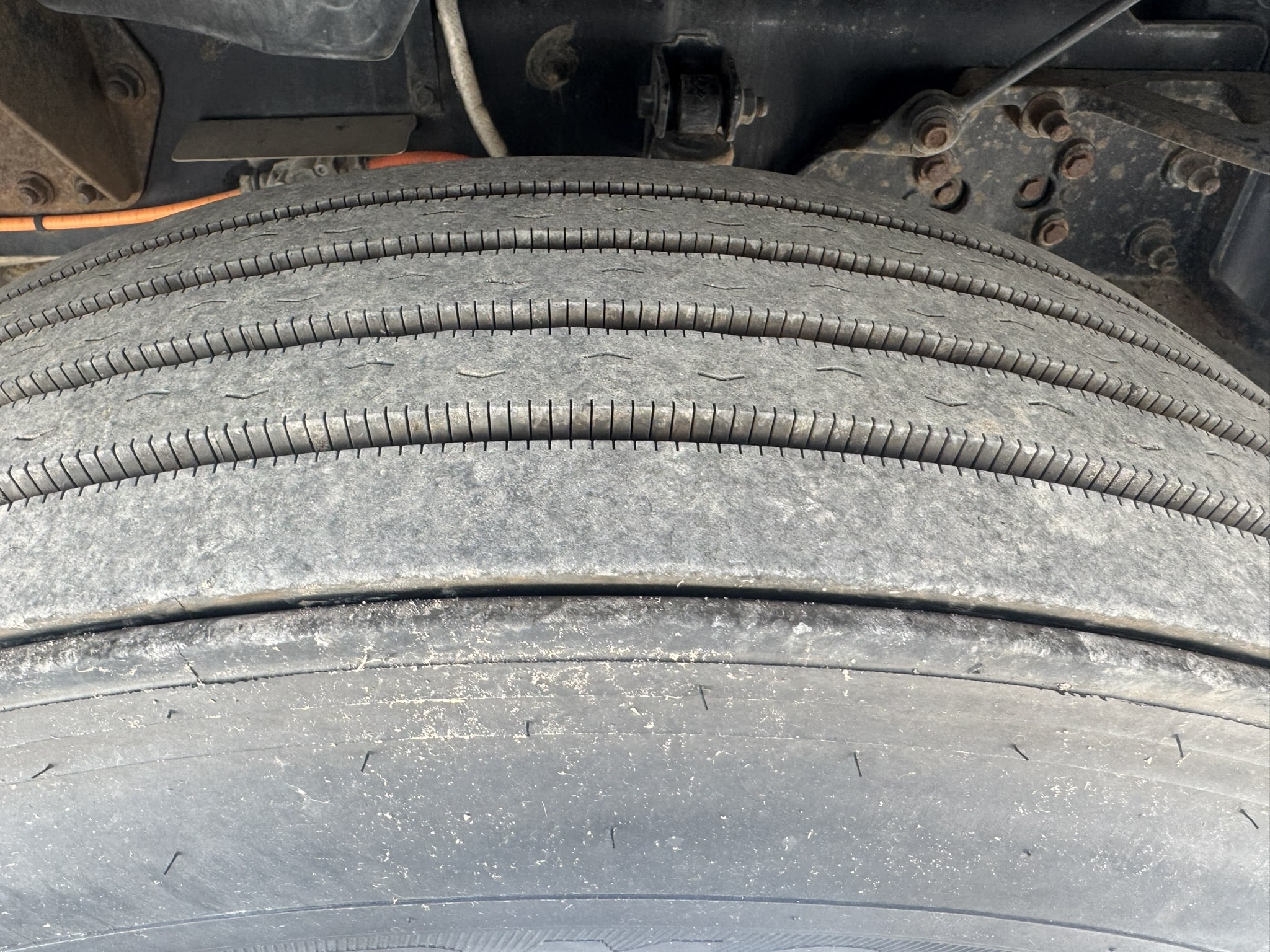 60' VERSALIFT VO355XMHI ON 2010 FORD F750 4X2 CHASSIS - Image 37