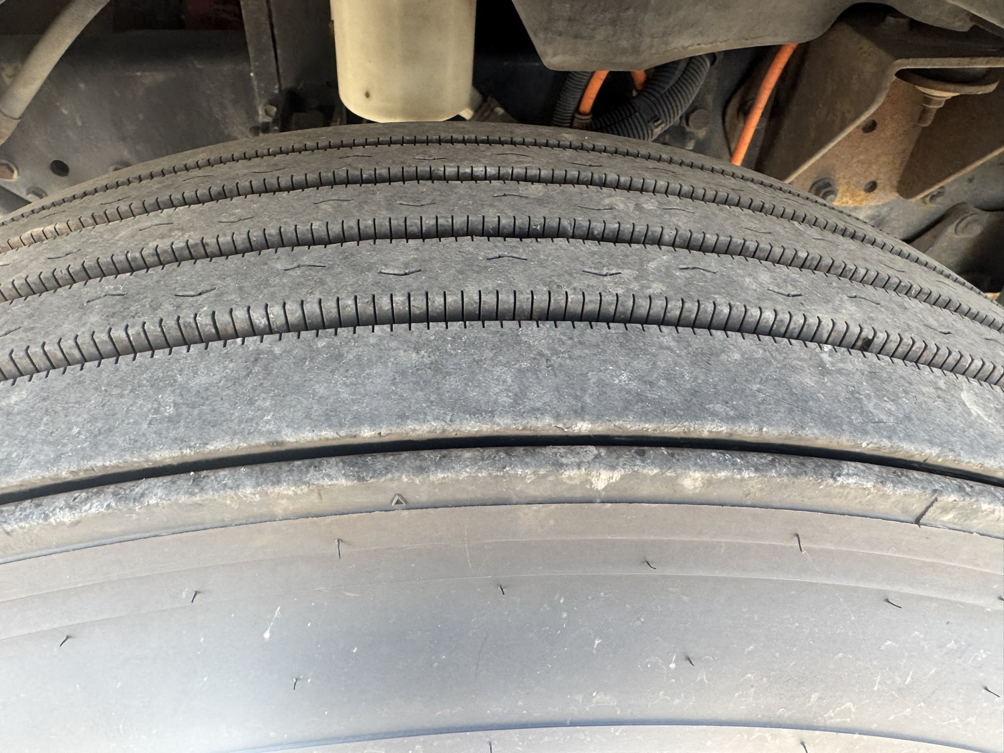 60' VERSALIFT VO355XMHI ON 2010 FORD F750 4X2 CHASSIS - Image 38