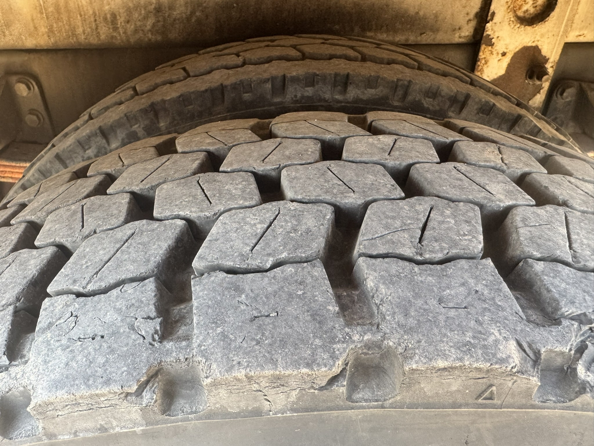 60' VERSALIFT VO355XMHI ON 2010 FORD F750 4X2 CHASSIS - Image 39