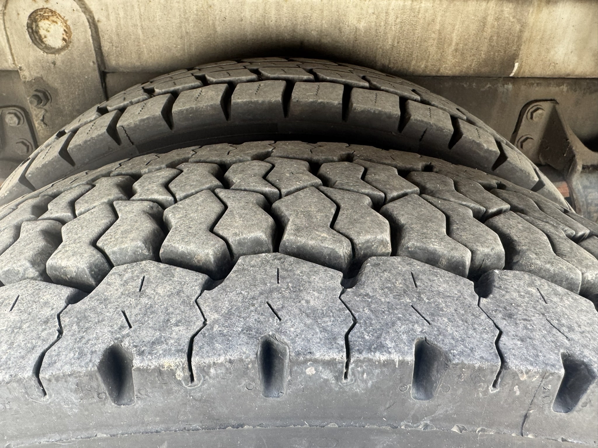 60' VERSALIFT VO355XMHI ON 2010 FORD F750 4X2 CHASSIS - Image 40