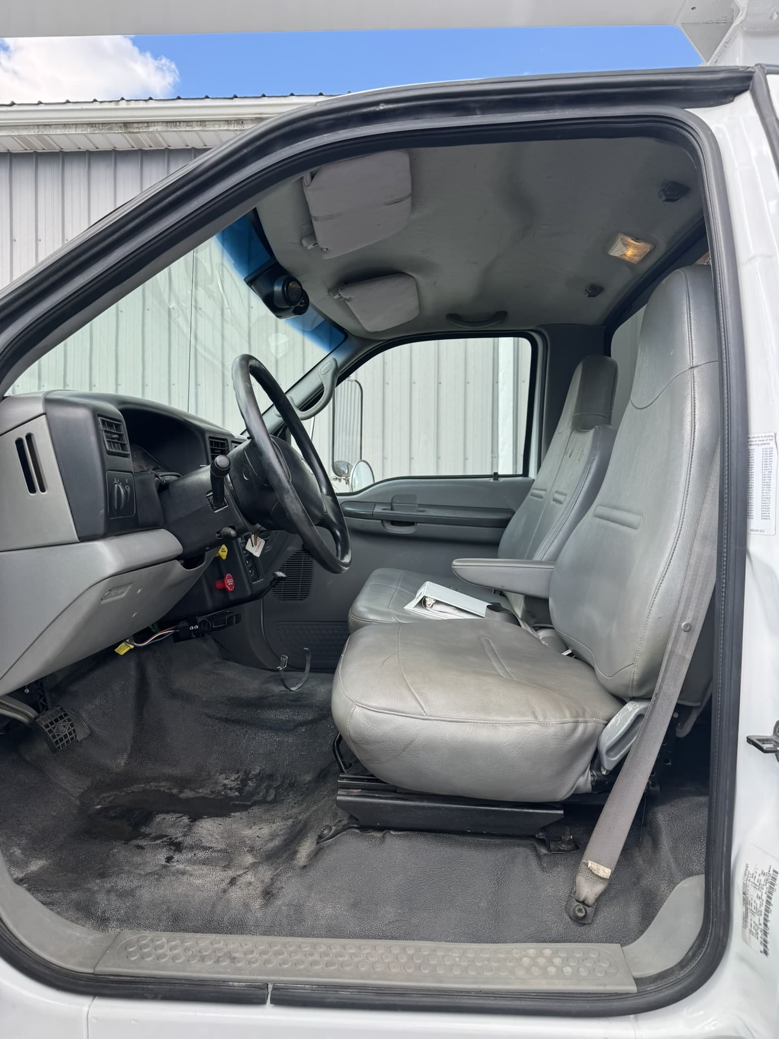 60' VERSALIFT VO355MHI ON 2009 FORD F750 CHASSIS 4X2 - Image 23