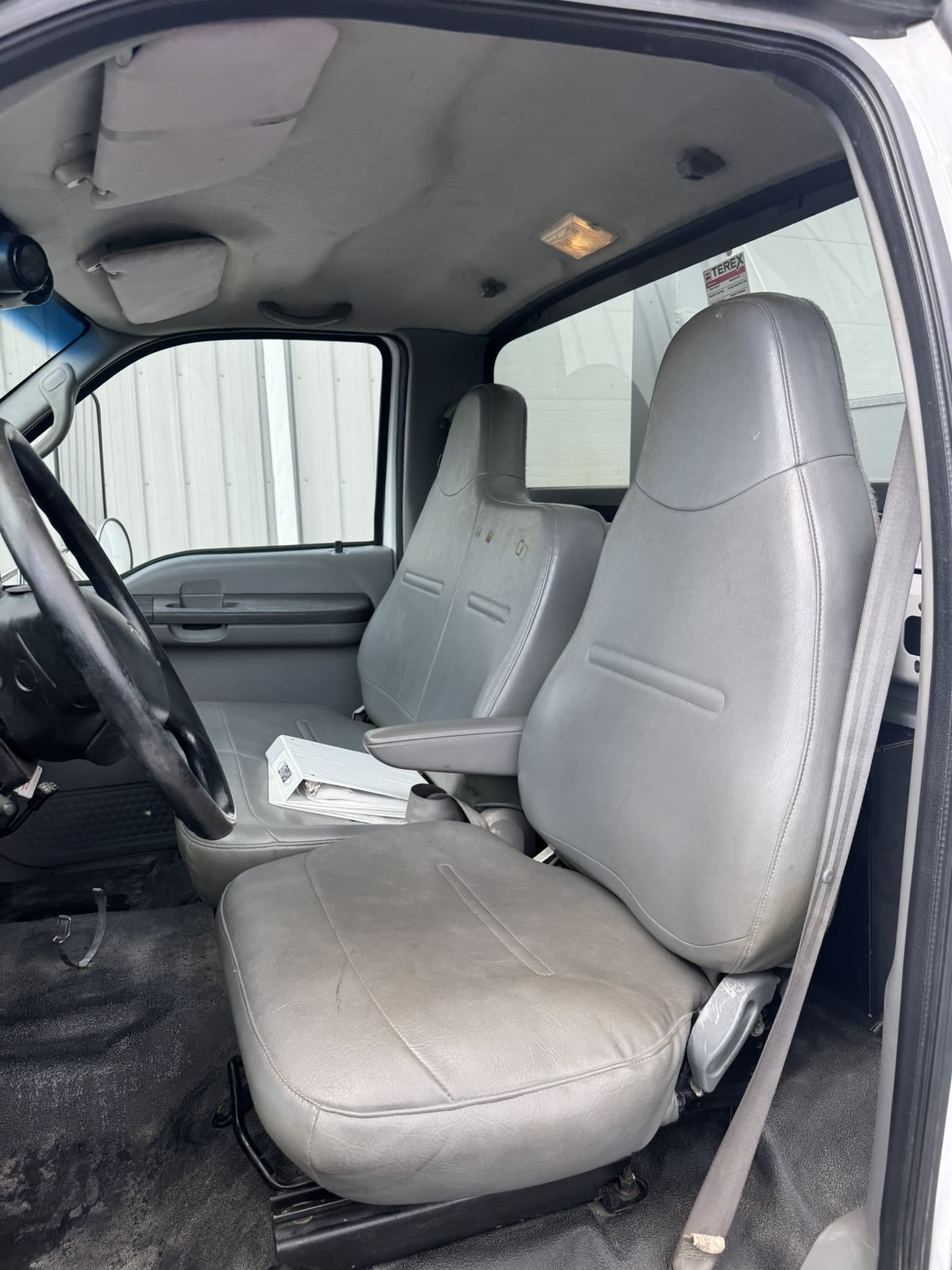 60' VERSALIFT VO355MHI ON 2009 FORD F750 CHASSIS 4X2 - Image 20