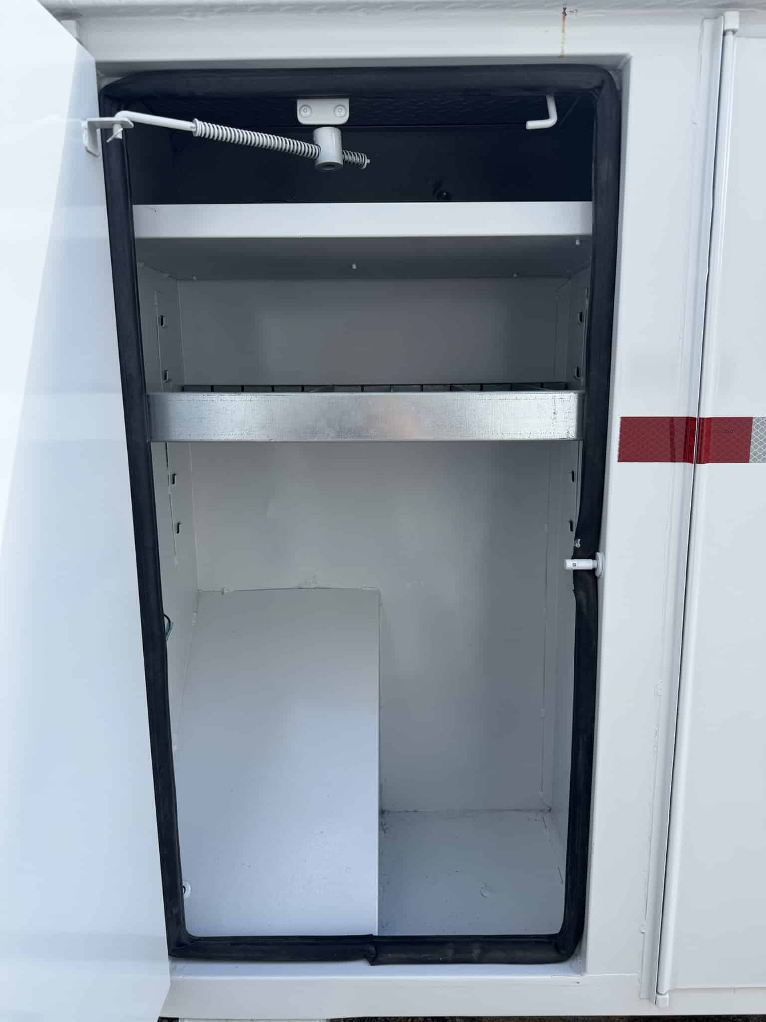 60' VERSALIFT VO355MHI ON 2009 FORD F750 CHASSIS 4X2 - Image 32