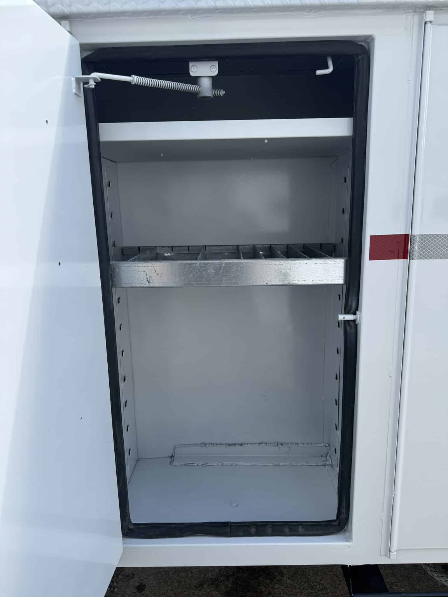 60' VERSALIFT VO355MHI ON 2009 FORD F750 CHASSIS 4X2 - Image 31