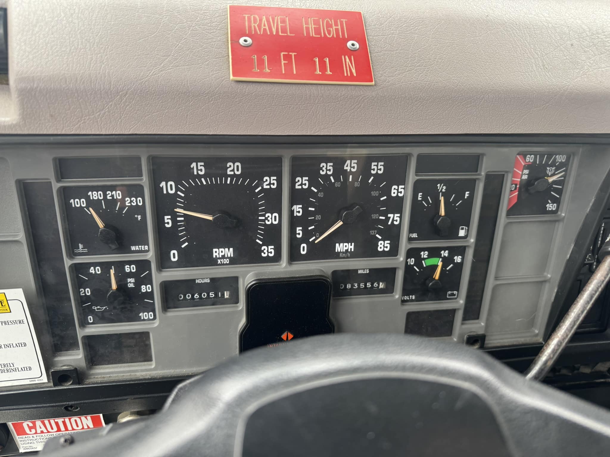 ALTEC D4060T-R DIGGER DERRICK ON A 1998 INTERNATIONAL 2654 6X4 CHASSIS - Image 15